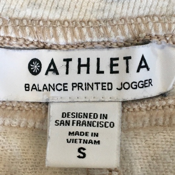Athleta Balance Printed Jogger in Camo Lux Oatmeal Heather - Picture 4 of 16